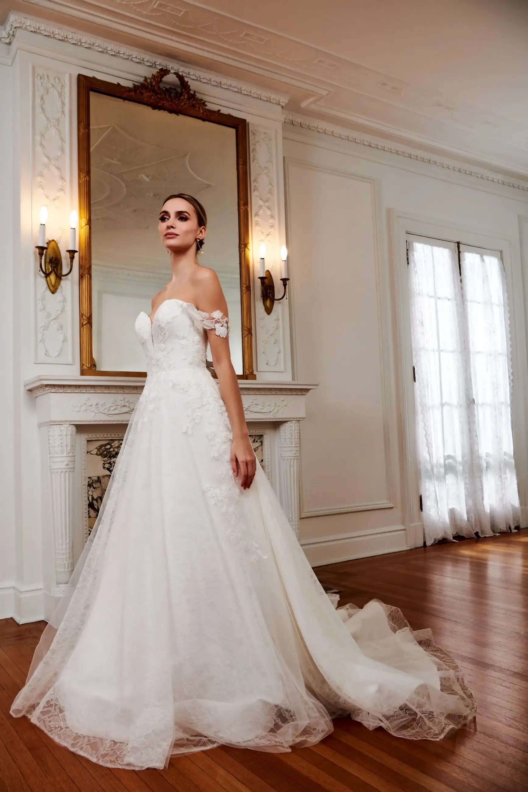 Your Perfect Wedding Dress Shopping Timeline Image